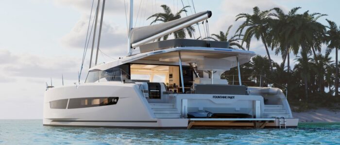 Fountaine Pajot FP48 au mouillage au bord d'une île paradisiaque