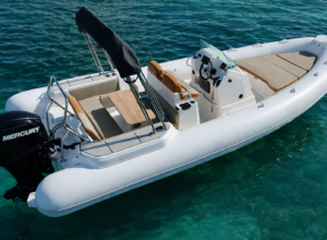 Louer un zodiac à La Rochelle : rapide, simple et efficace